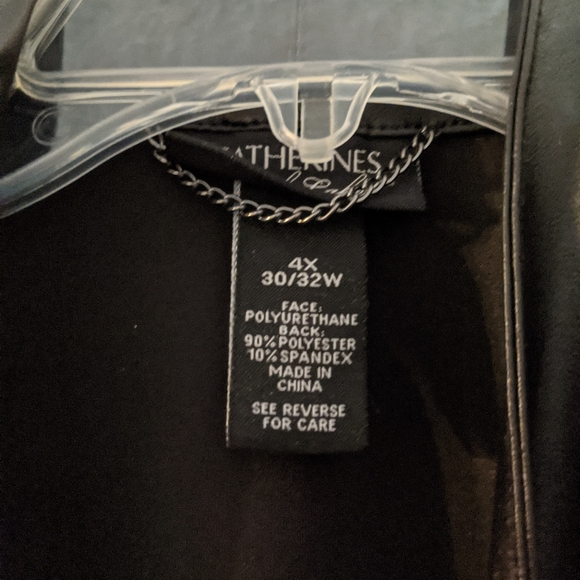 Catherine's 4x black jacket poly/spandex blend - Picture 3 of 3